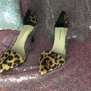 Women’s 7.5 leopard print shoes